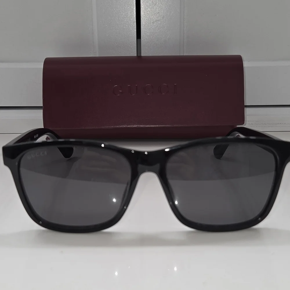 Gucci 🖤 gg0746s